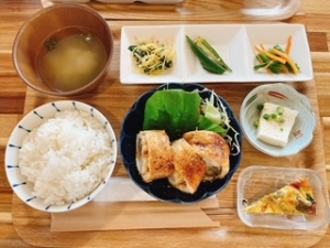 広島県広島市中区薬研堀のセクキャバ FORTUNEの写メ日記　🍽️🤍☕️画像